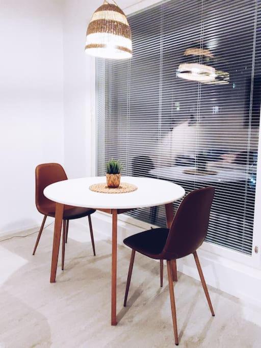 New Studio Cherry Near Helsinki Airport In Kivistoe Vantaa Buitenkant foto